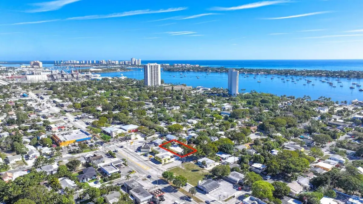 Cunningham.8 at 527 48th Street, West Palm Beach