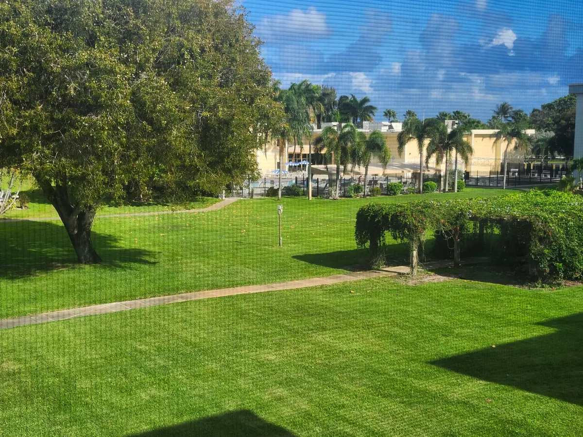 Florida Rm Garden View at 2600 NE 1st Lane 311, Boynton Beach
