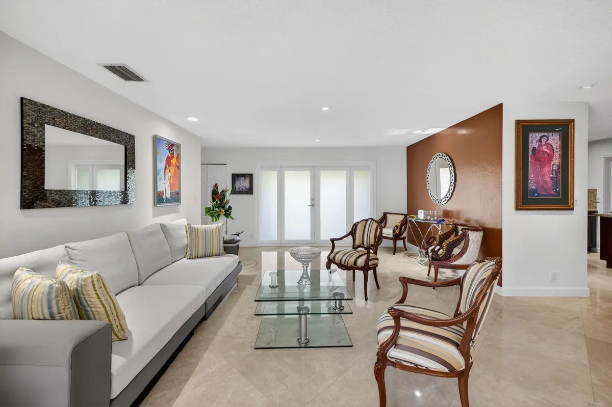 9-web-or-mls-699A6363 at 2300 NE 16th Avenue, Wilton Manors