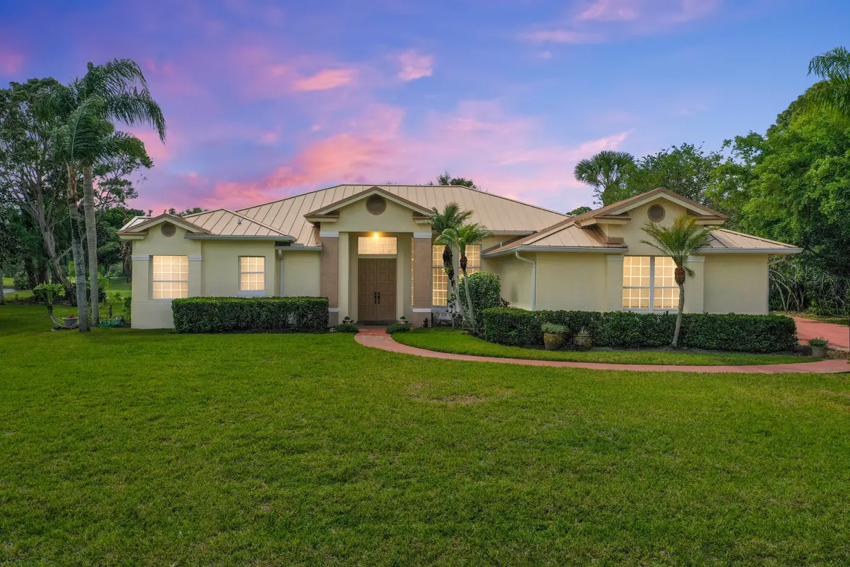 front at 2987 Conifer Drive, Fort Pierce