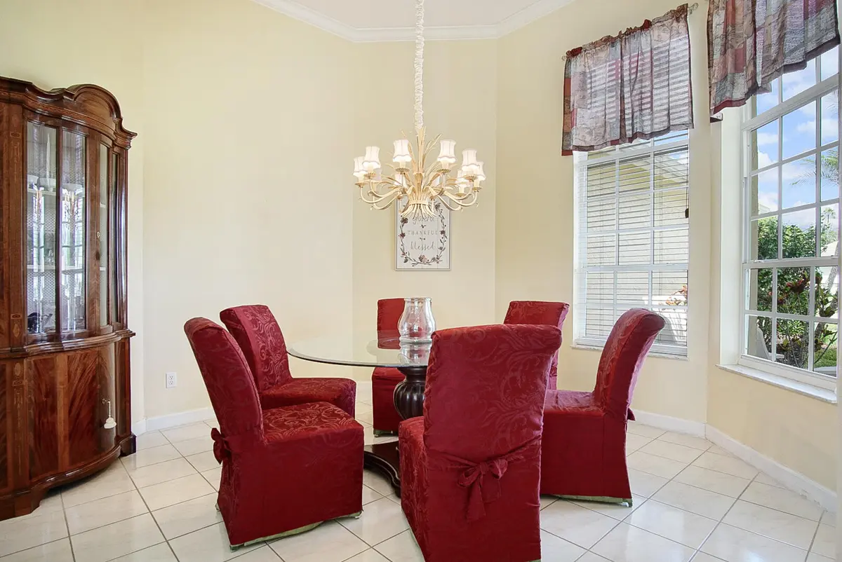 dining area at 2987 Conifer Drive, Fort Pierce