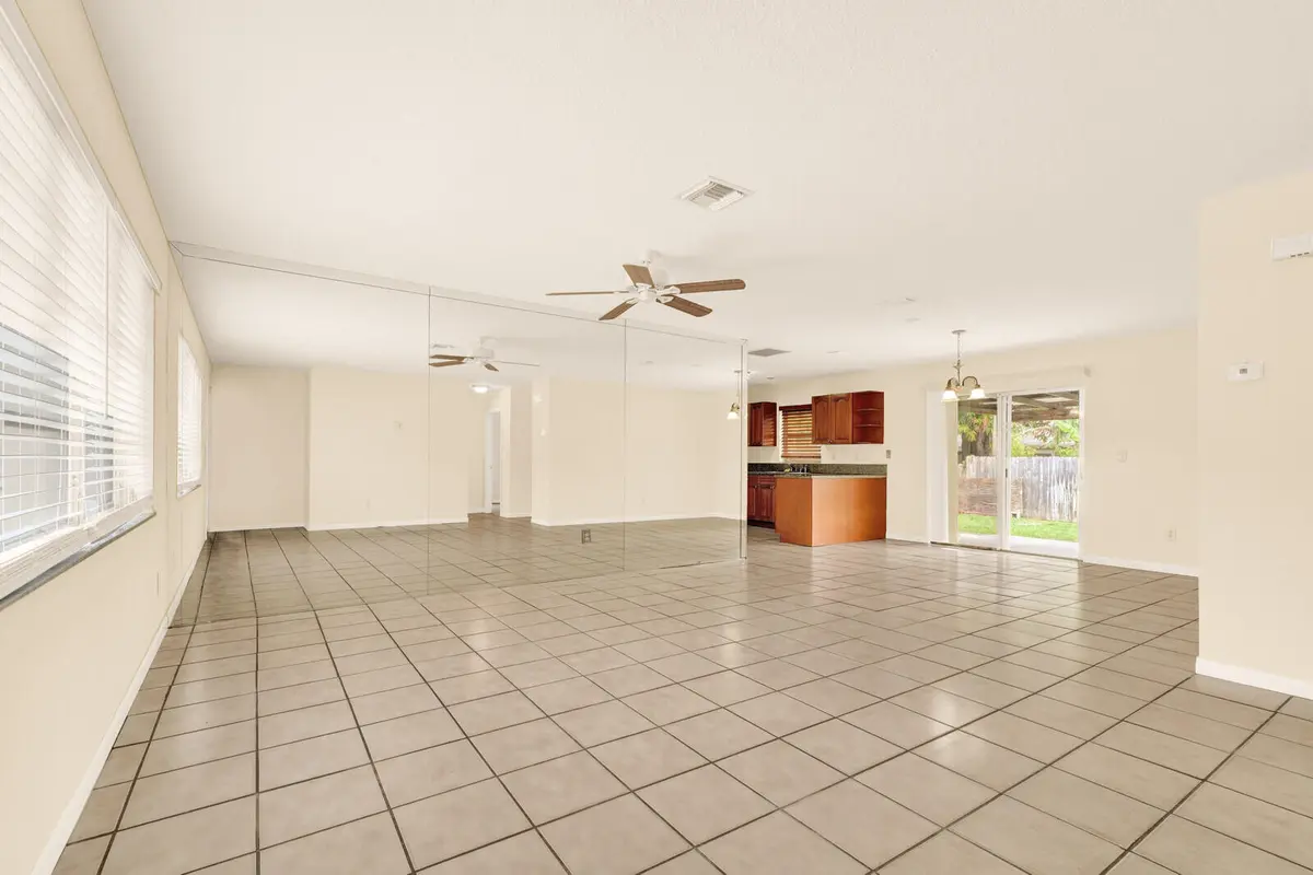 Light & Bright at 151 NE 26th Avenue, Boynton Beach