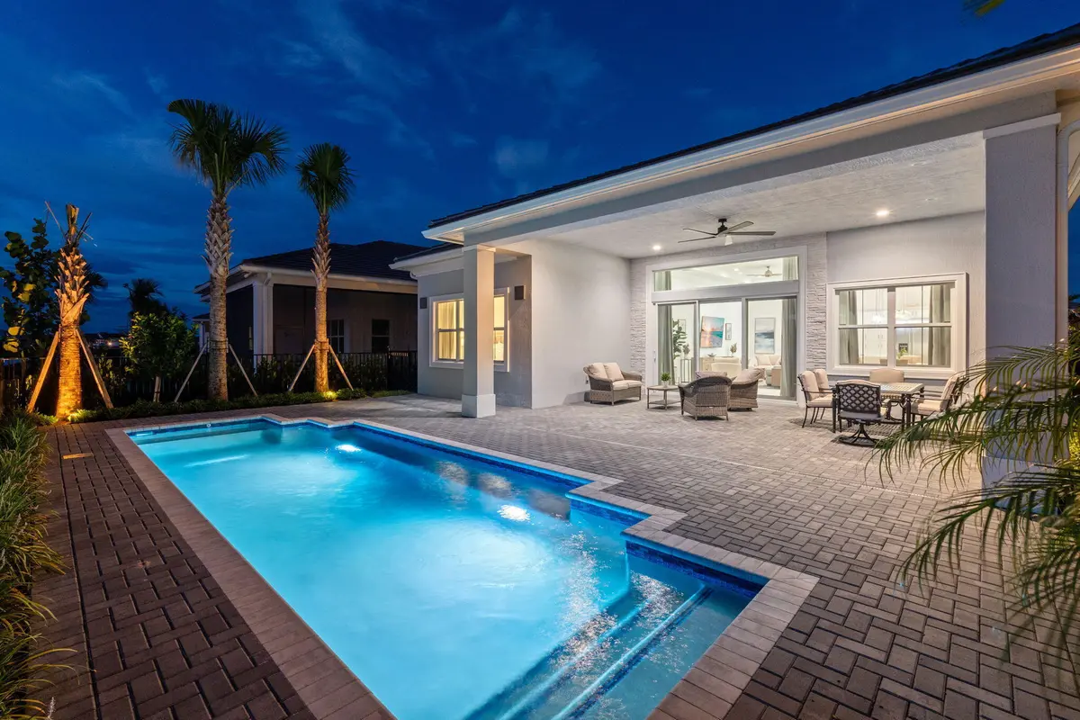 pool at 10099 Regency Way, Palm Beach Gardens
