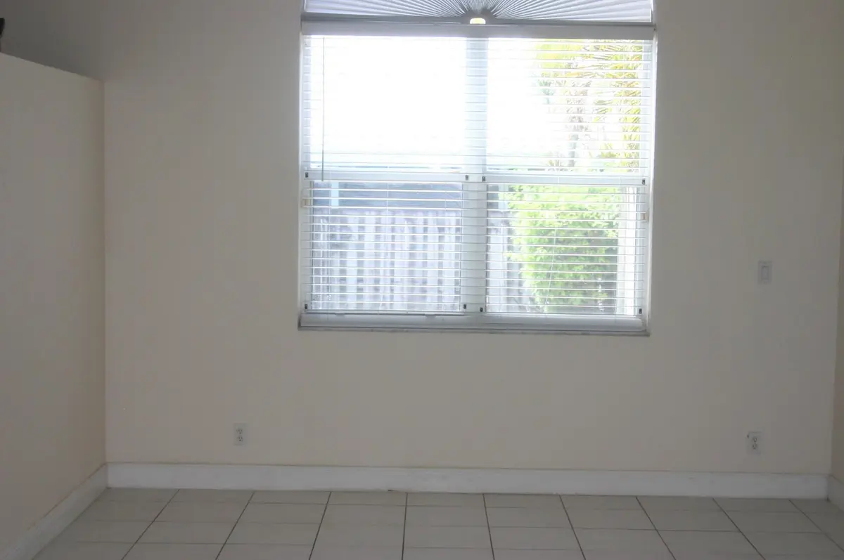 Photo 5 at 7588 Parkside Lane, Margate