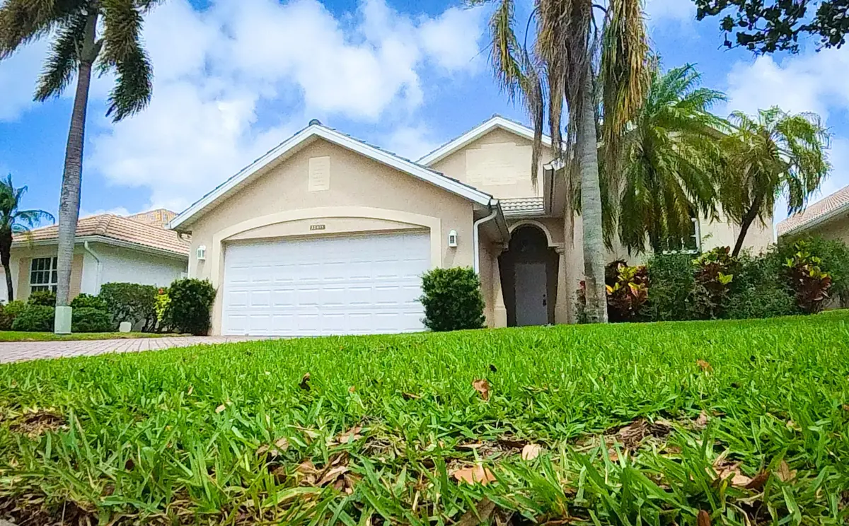 front 2 at 12415 SE Plandome Drive, Hobe Sound