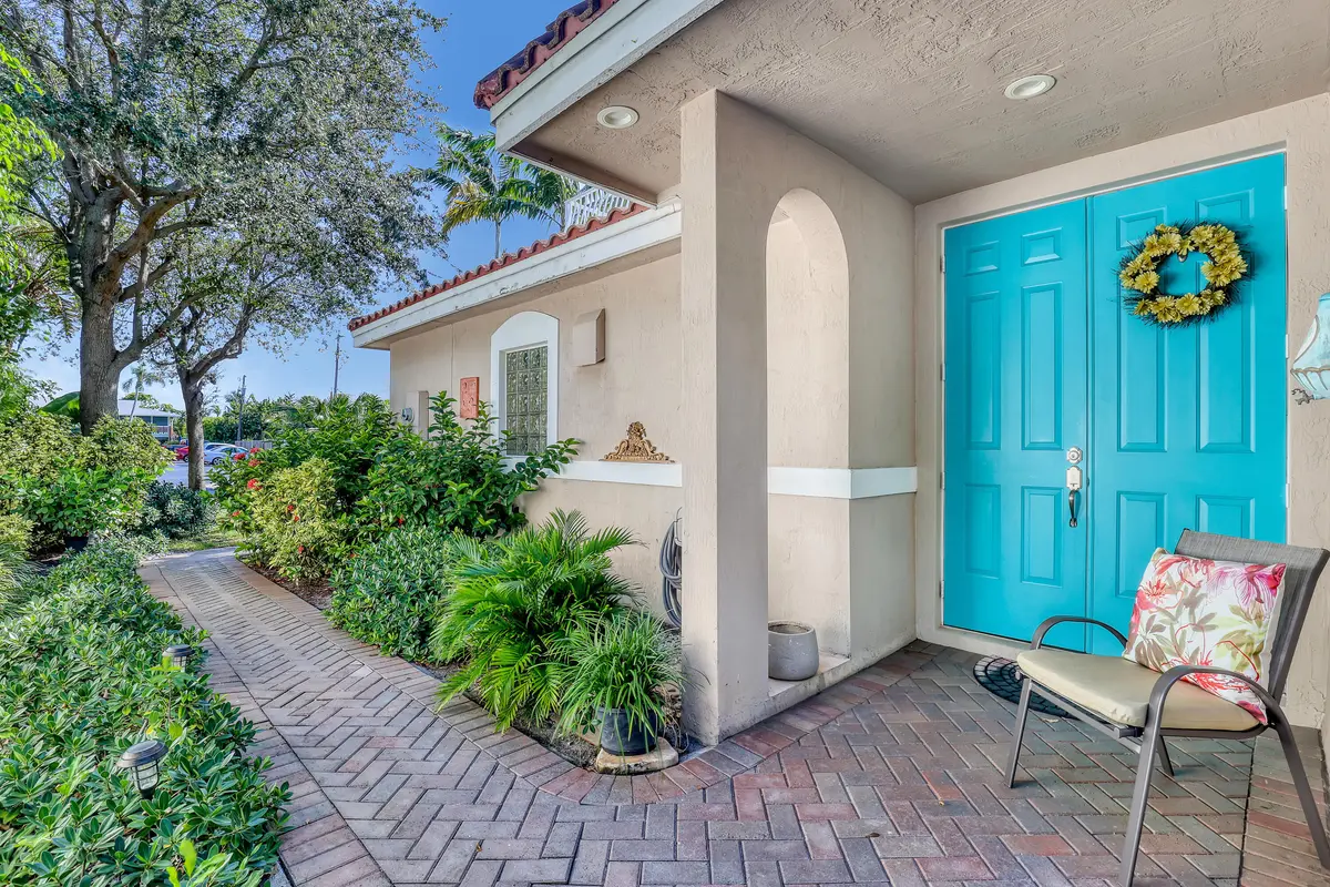 2560 NE 11th (6) at 2560 NE 11th Street, Pompano Beach