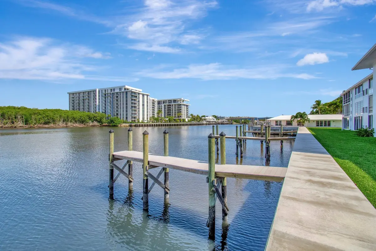 36-web-or-mls-37-print-DSC_2710 at 5550 N Ocean Boulevard 107, Ocean Ridge