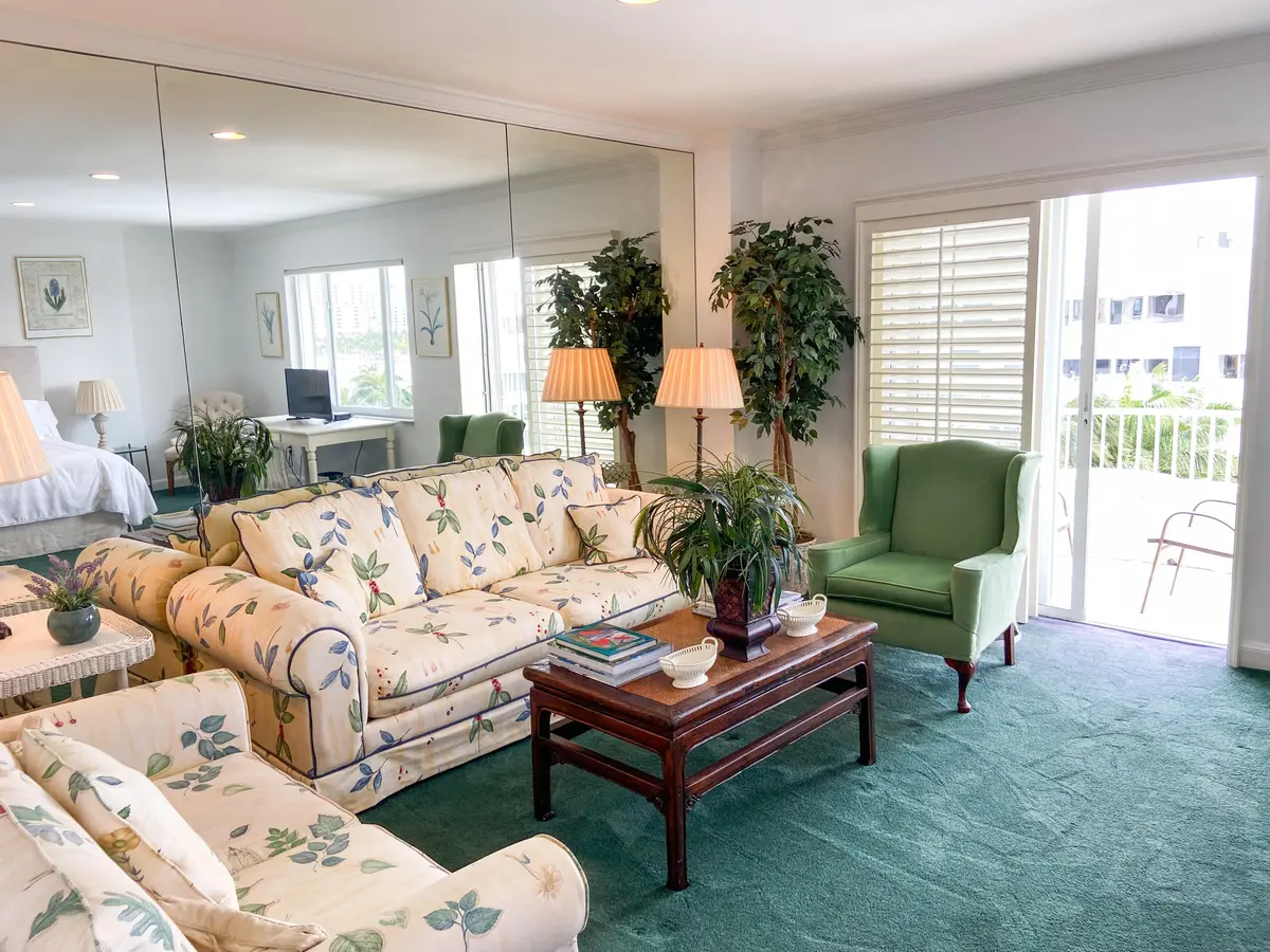 1CE6B5A5-F4BA-4674-8AC2-F6EAF5D17C4F at 44 Cocoanut Row 610a, Palm Beach