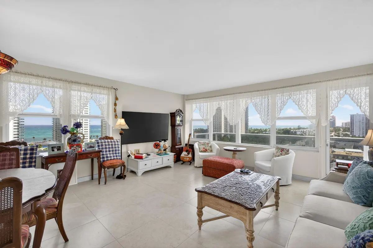 2-web-or-mls-A699A8844 at 3333 NE 34th Street 1109, Fort Lauderdale