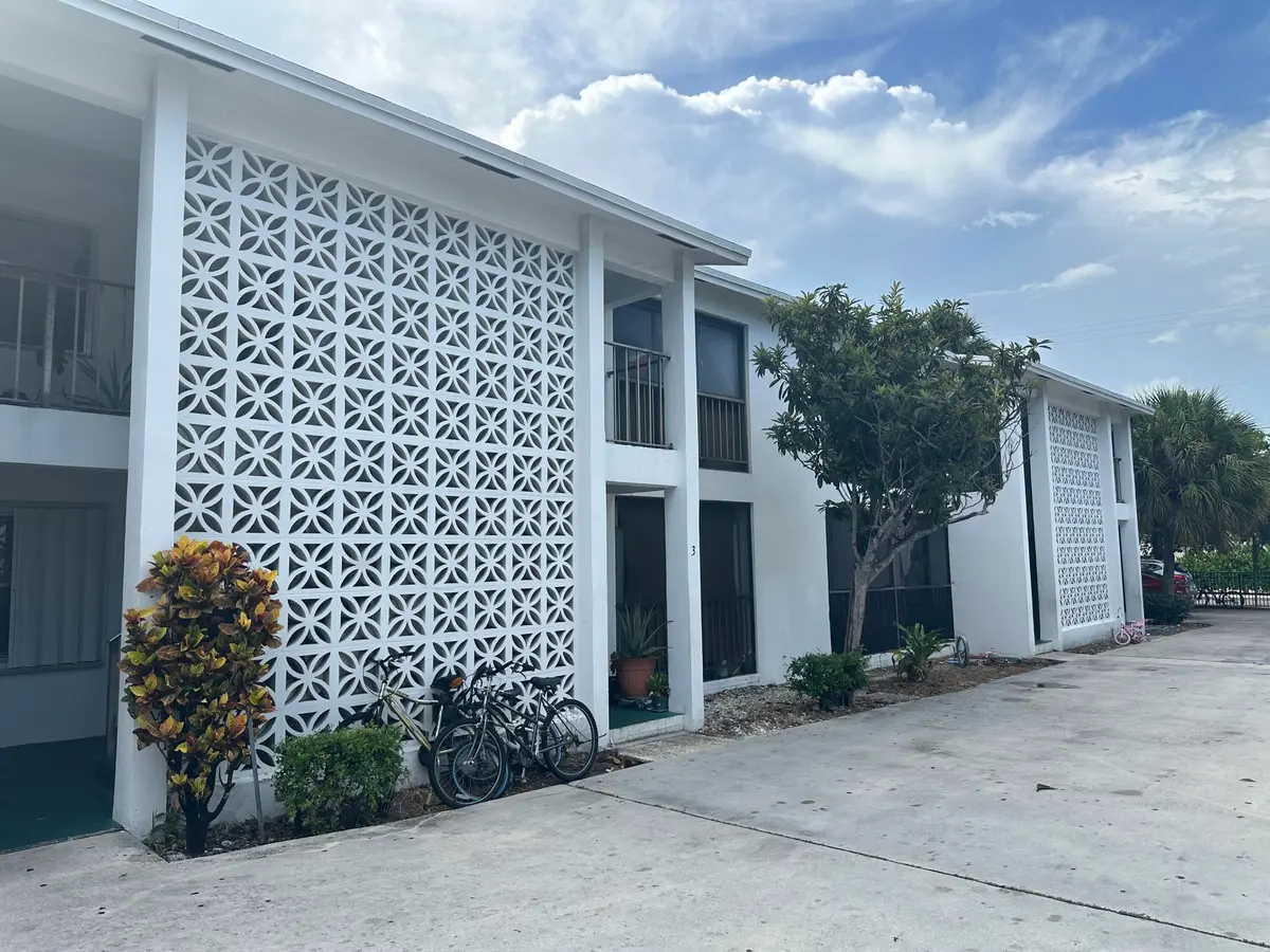 IMG_9541 at 1741 N 3rd Ave Avenue 6, Lake Worth Beach