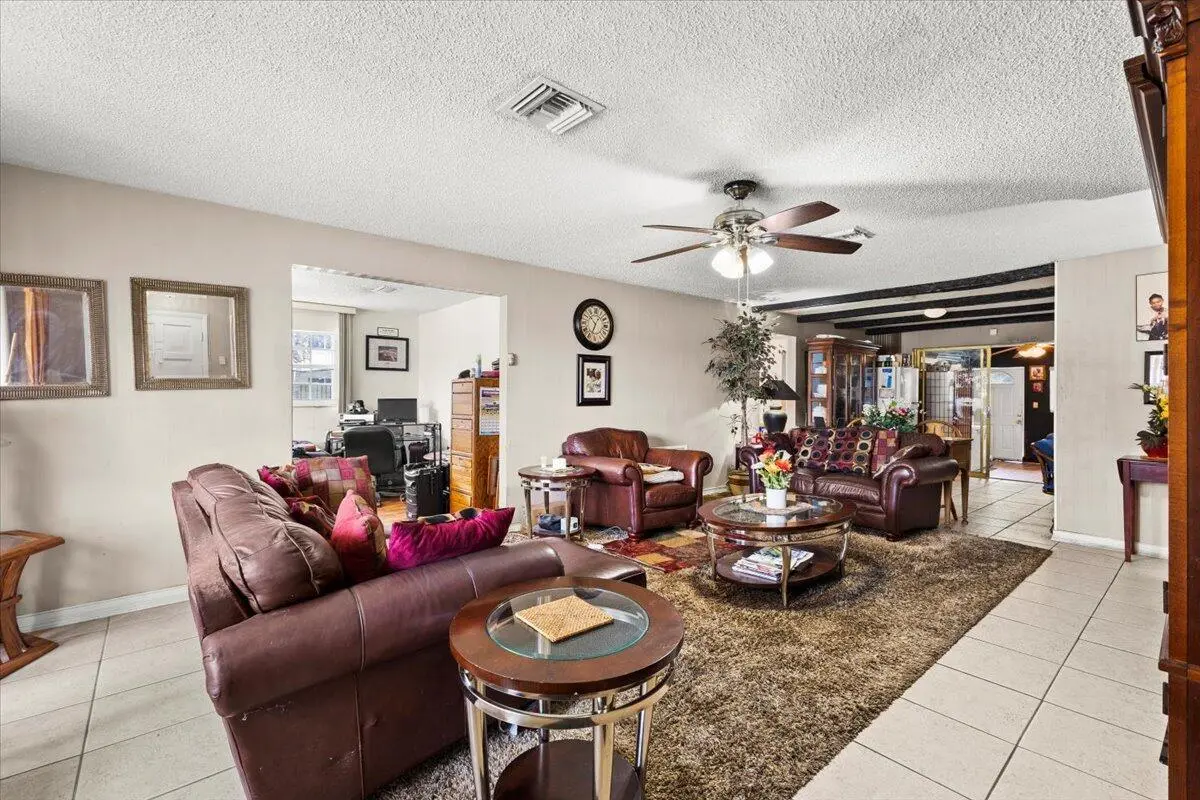 IMG_7786 at 1091 NW 46th Avenue, Lauderhill