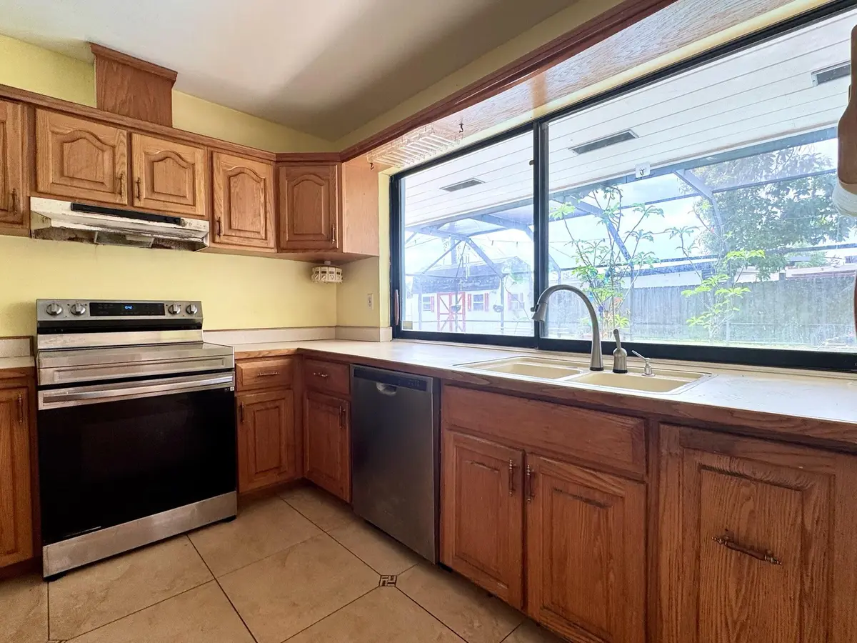 IMG_1615 at 10060 SW 214th Street, Cutler Bay