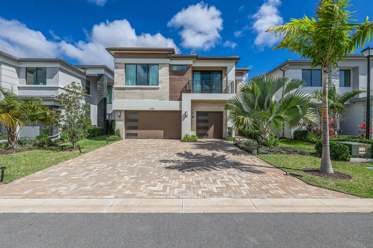 8283 Royal County Down Rd-1 at 8283 Royal County Down Road, Boca Raton