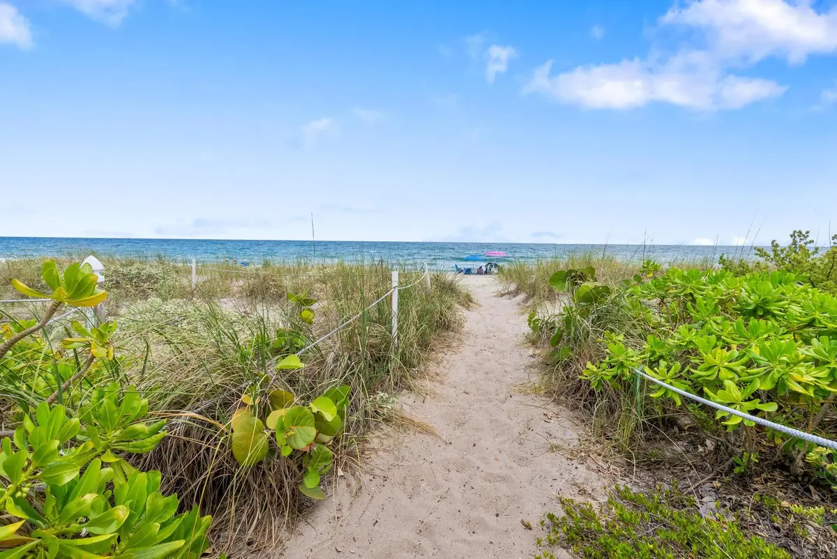 1-20 at 1461 S Ocean Boulevard 304, Lauderdale-By-The-Sea