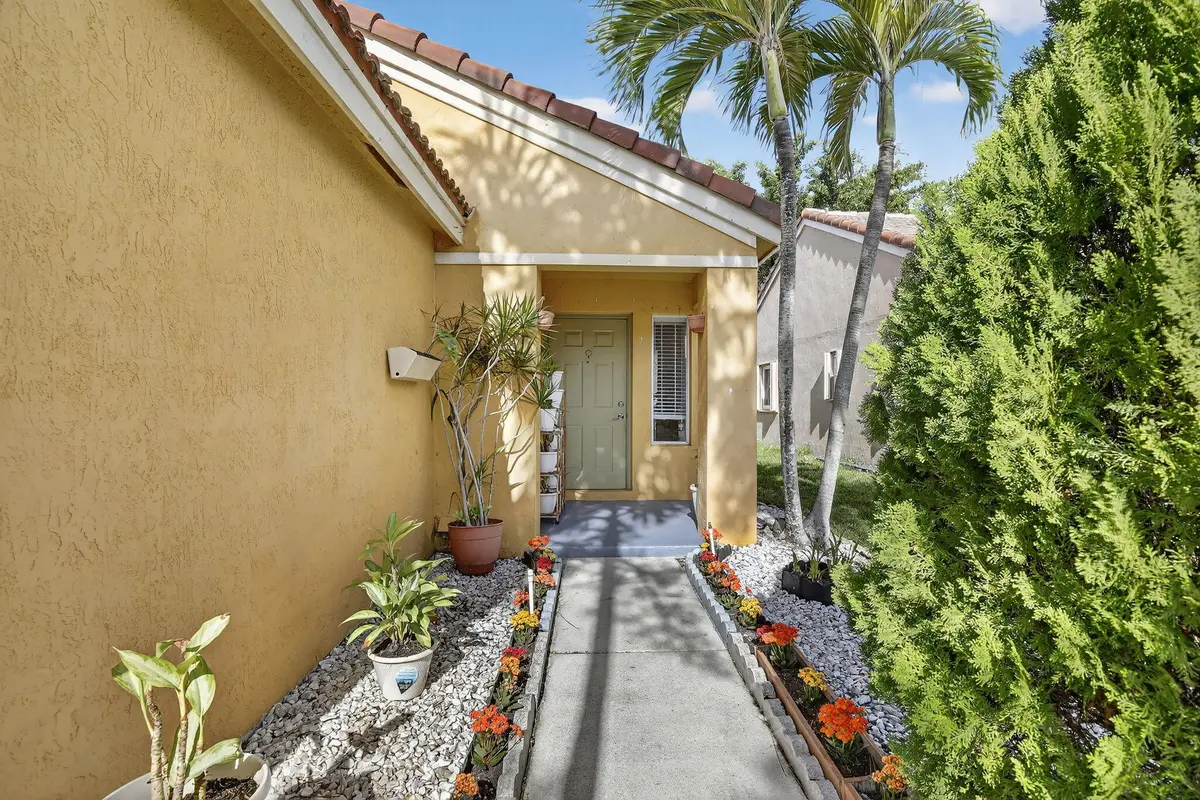 Entrance at 1441 Majesty Terrace, Weston