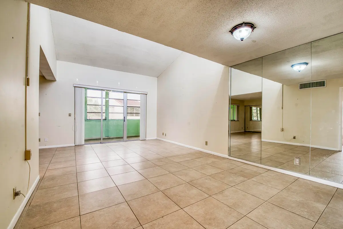 _IMG0102_HDR at 2528 Boundbrook Drive 205, West Palm Beach