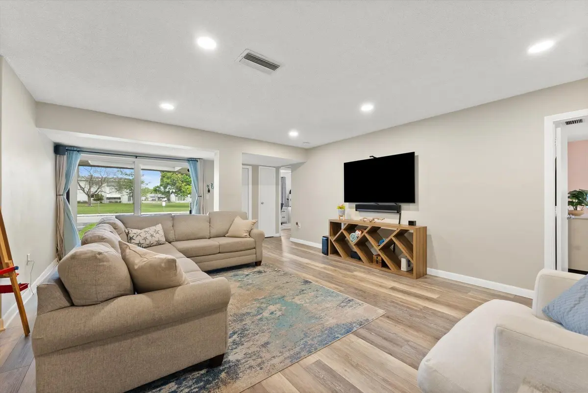 07-7 at 6744 SW 34th Court, Miramar