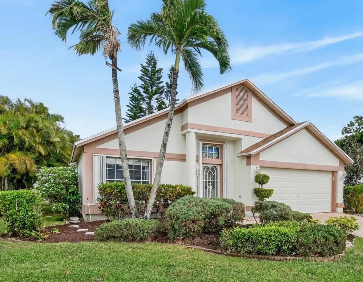 front at 131 Hammocks Court, Greenacres