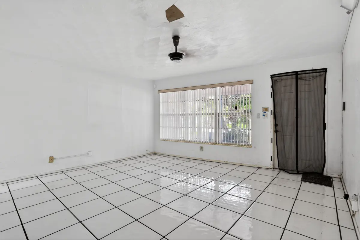 13-web-or-mls-2411 -5528 at 2411 NE 10th Terrace, Pompano Beach