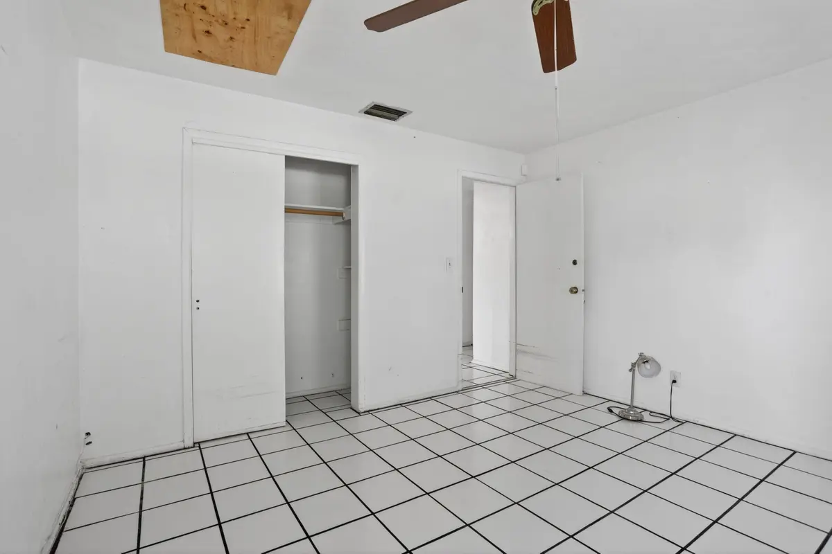 17-web-or-mls-2411 -5548 at 2411 NE 10th Terrace, Pompano Beach