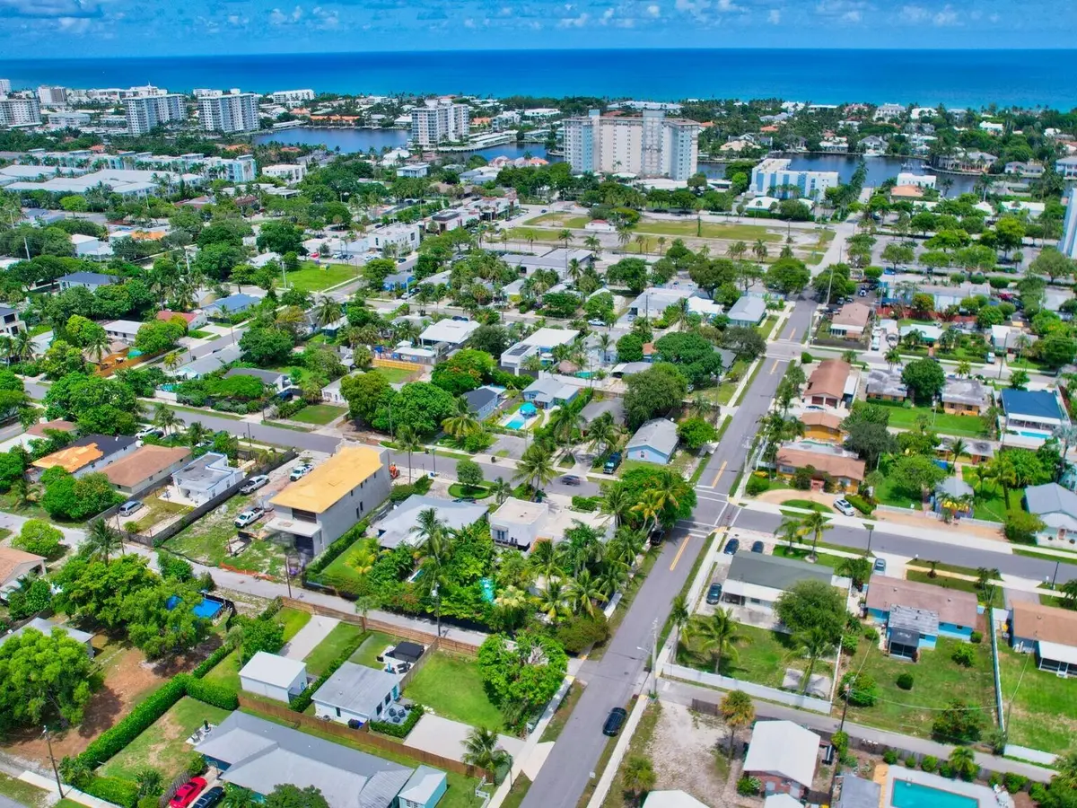 Aerial shot at 201 SE 7th Street, Delray Beach