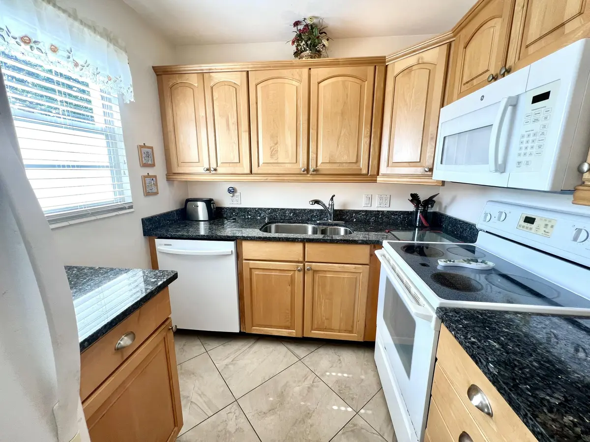 Franham P kitchen 3 at 328 Farnham P, Deerfield Beach