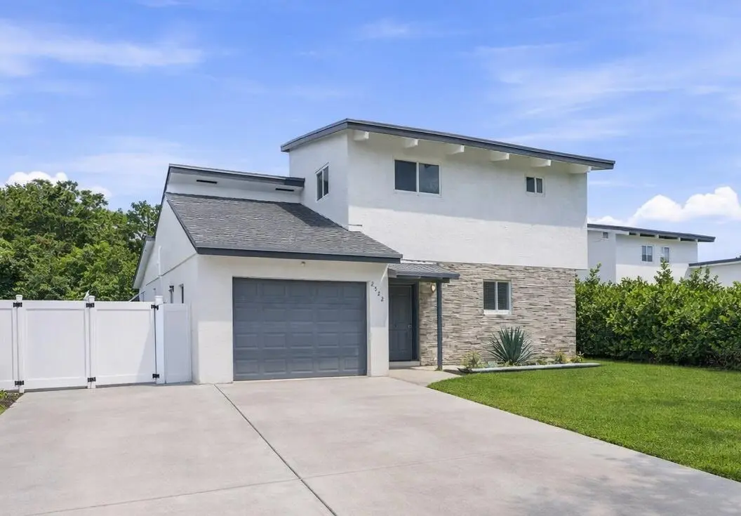 Front at 2522 Bessie Street, Delray Beach