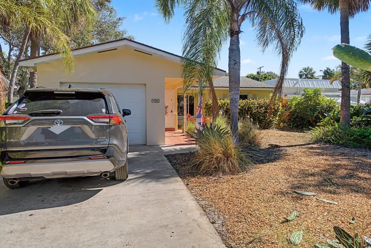 Photo 3 at 922 S Palmway, Lake Worth Beach