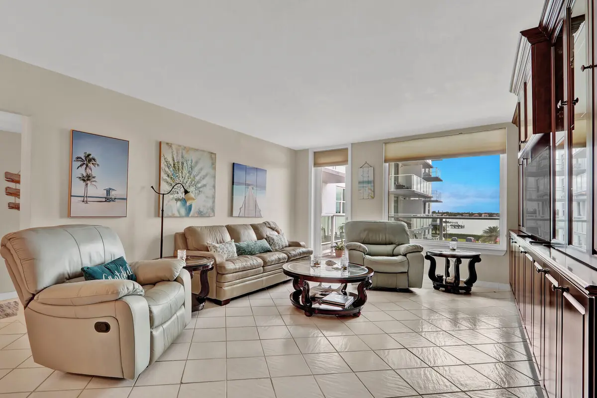 Living Rom at 3450 S Ocean Boulevard 327, Palm Beach