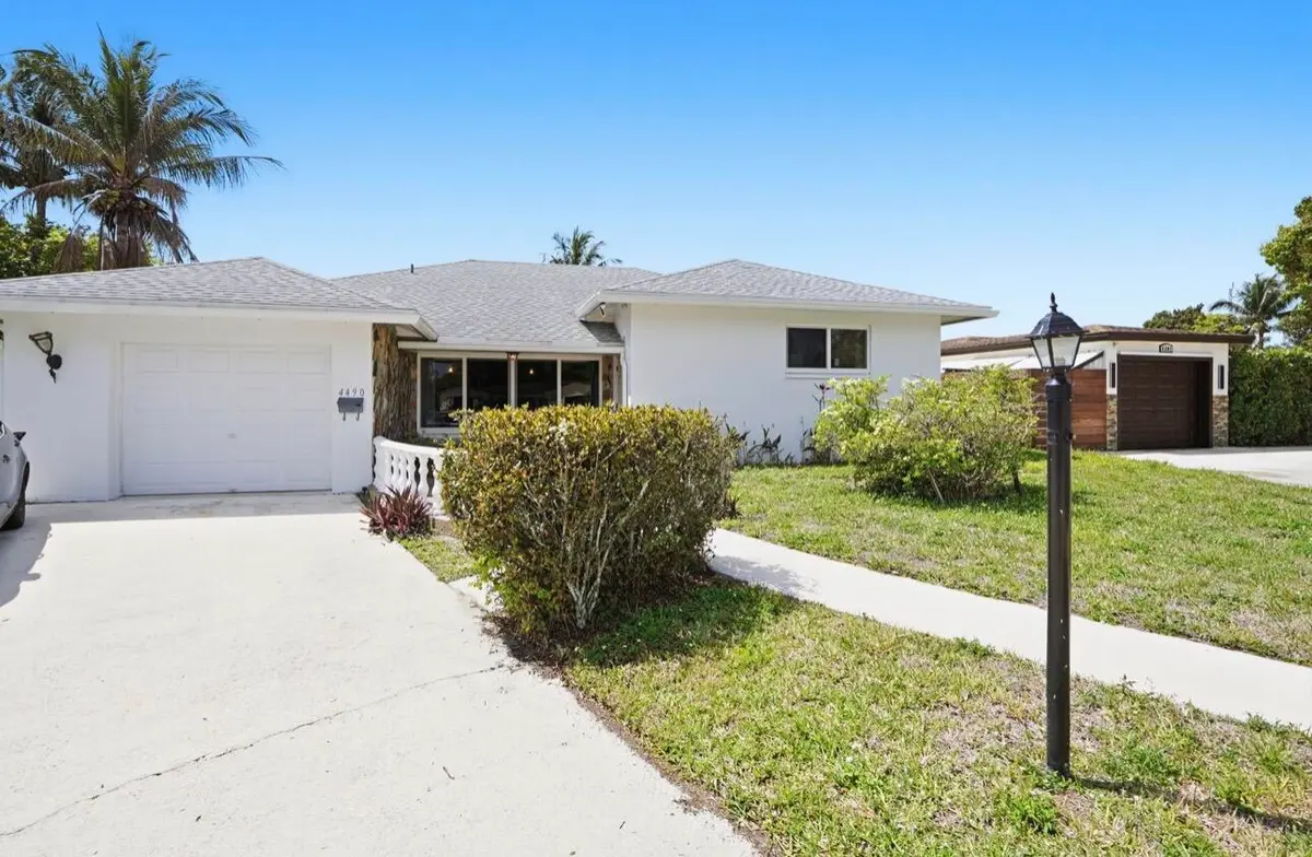 IMG_0457 at 4490 NW 43rd Street, Lauderdale Lakes