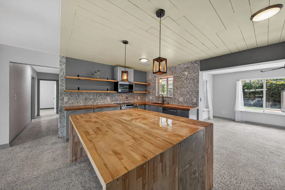 Aline818-14 at 818 NW 28th Court, Wilton Manors