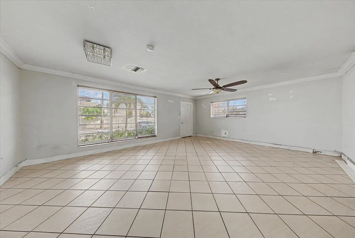 06-306A1744 at 4410 SW 30th Street, West Park