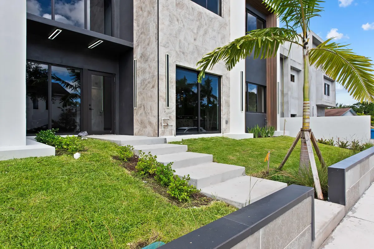 4-web-or-mls-_BWP8484 at 843 SW 14th Court 843, Fort Lauderdale