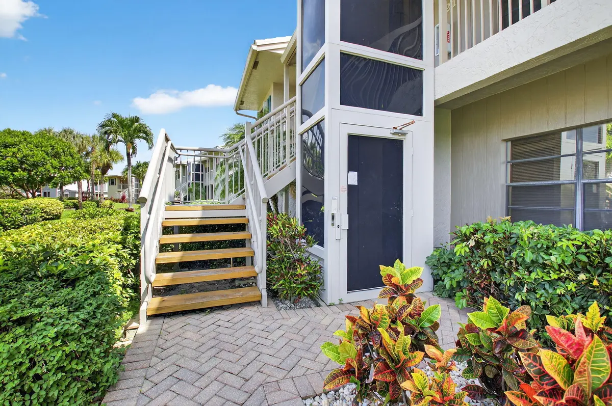 4-web-or-mls-DSC_0180 at 21 Eastgate Drive D, Boynton Beach