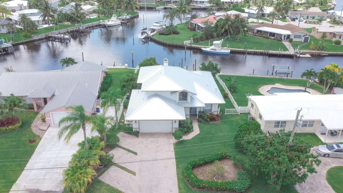 20230630215332224035000000-o at 1694 SW Boatswain Place, Palm City