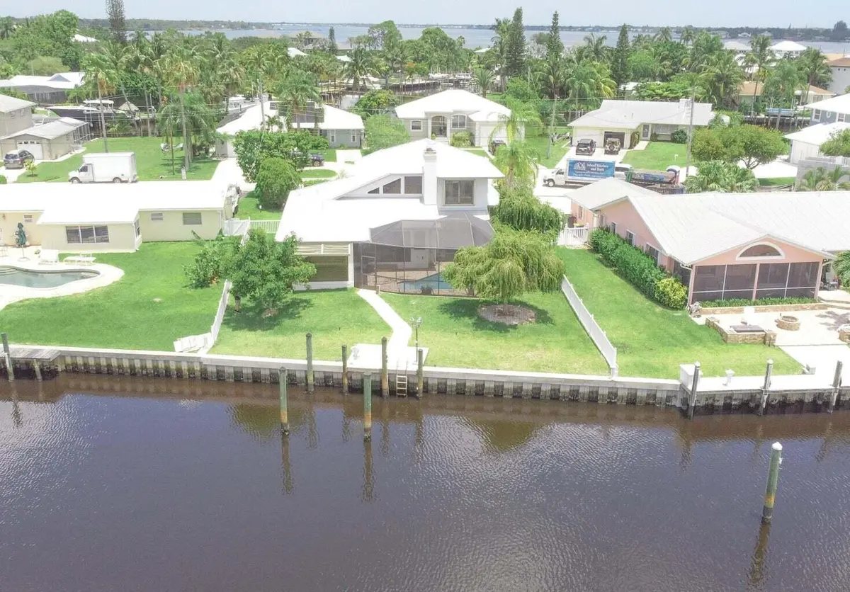 20230630215244179723000000-o at 1694 SW Boatswain Place, Palm City
