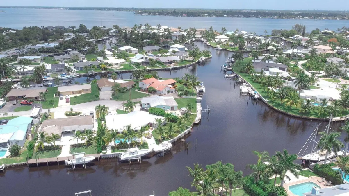 20230630215304729669000000-o at 1694 SW Boatswain Place, Palm City