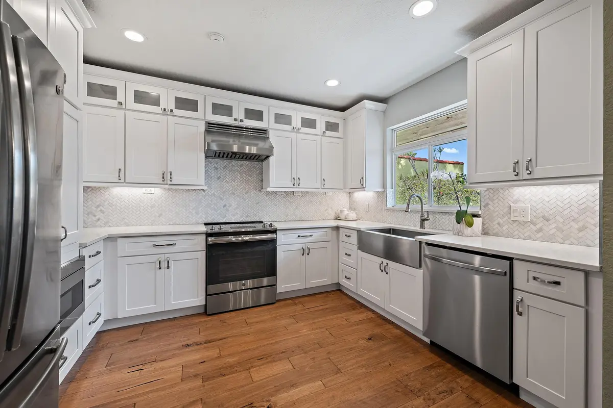 20250306113713439554000000-o at 122 S Lake Drive, Lantana