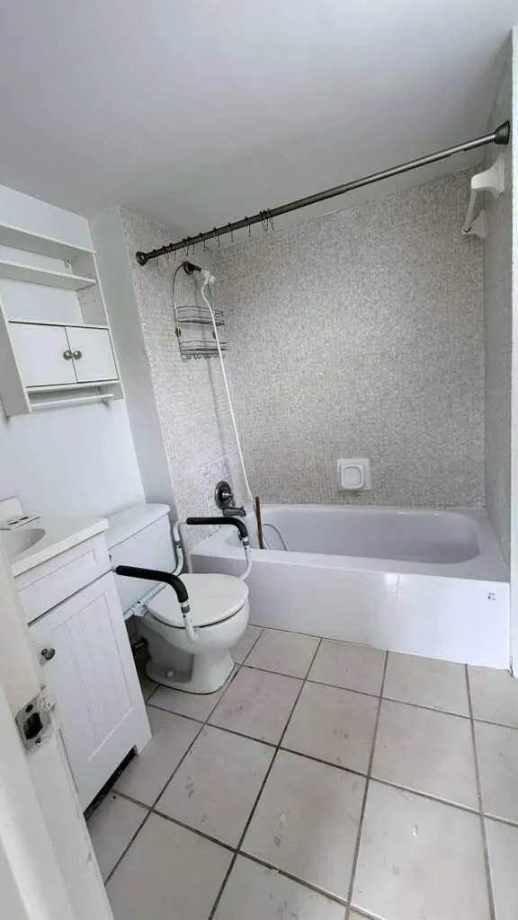 105 Royal Park Drive 3a, Oakland Park, FL – photo 7