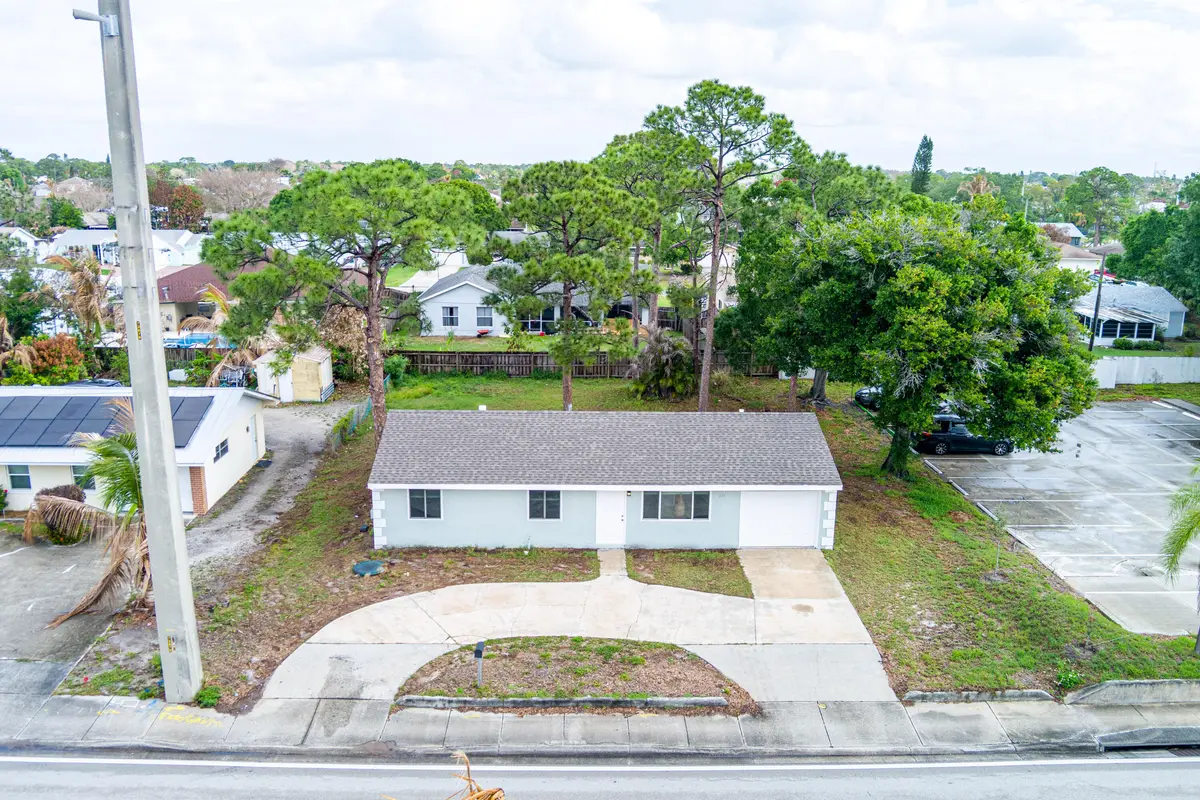 New Roof at 651 SE Port St Lucie Boulevard, Port St. Lucie