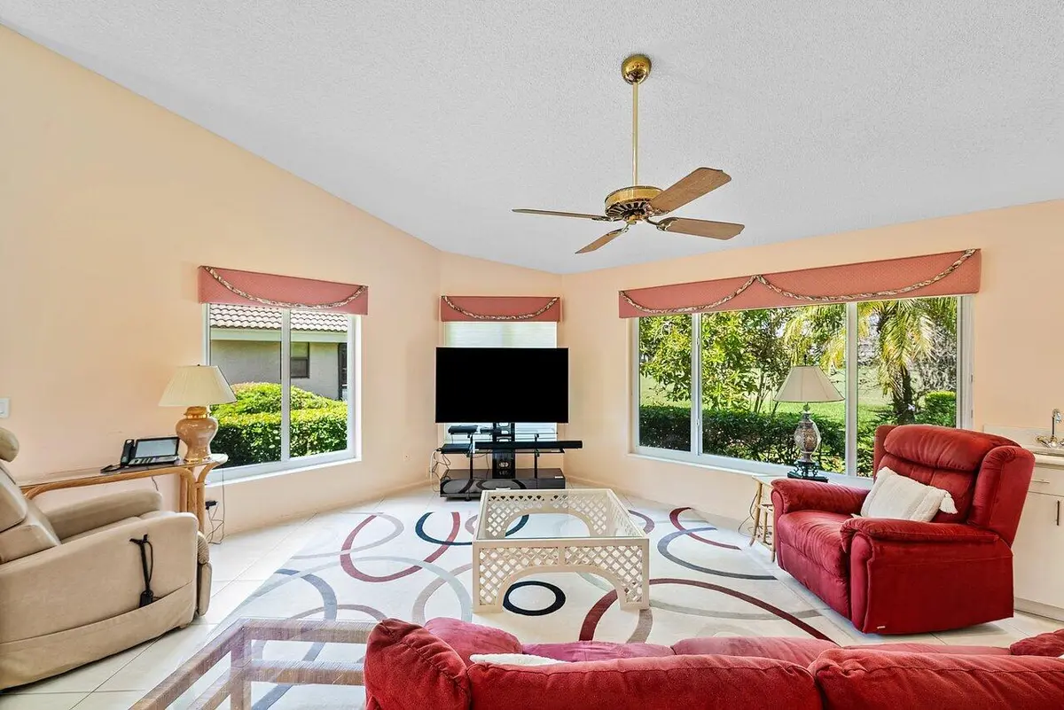 10215 Boca Woods Lane, Boca Raton, FL – photo 8