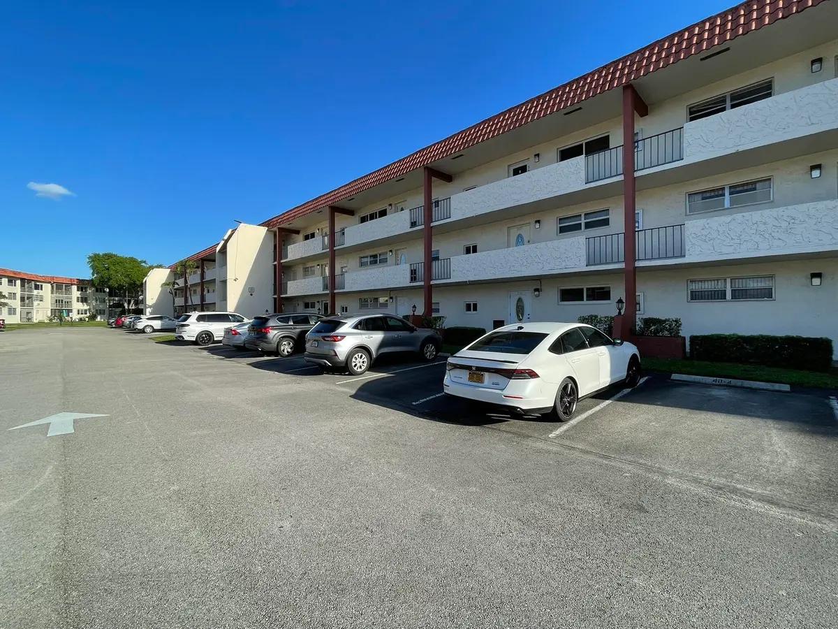 IMG_5787 at 361 S Hollybrook Drive 103, Pembroke Pines