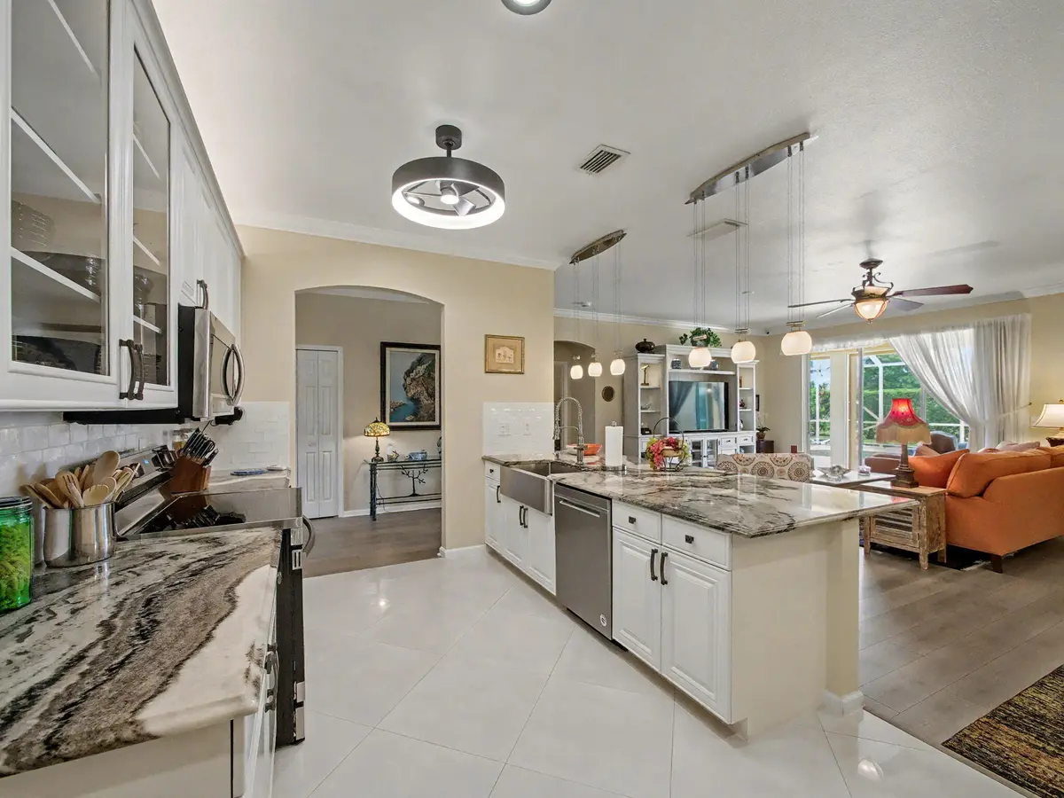 7-web-or-mls-006 at 529 Waverly Circle, Port St. Lucie