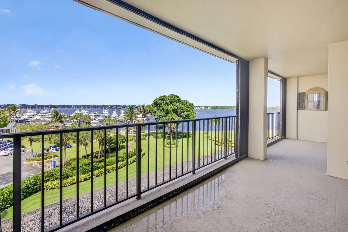 27-web-or-mls-5D1A1188 at 136 LAKESHORE Drive 511, North Palm Beach