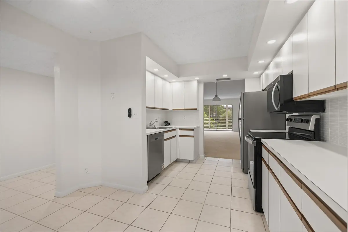 Photo 5 at 1801 Eleuthera Point J3, Coconut Creek