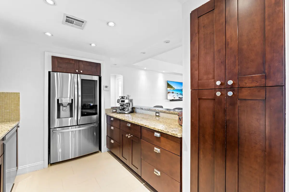 8-web-or-mls-A7401327 at 11830 Pebblewood Drive 101, Wellington