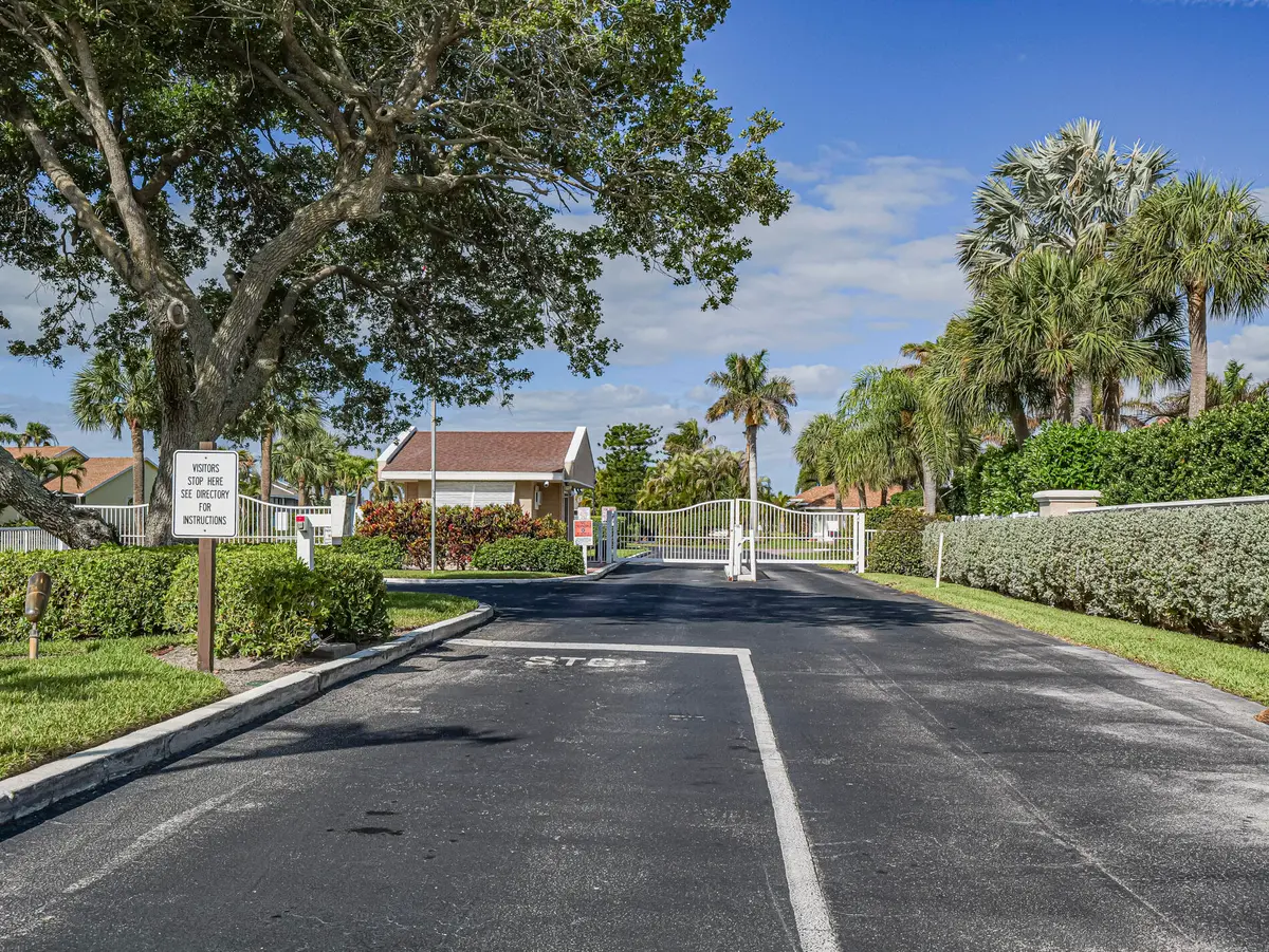 3206 S Lakeview Circle 1206, Hutchinson Island, FL – photo 5
