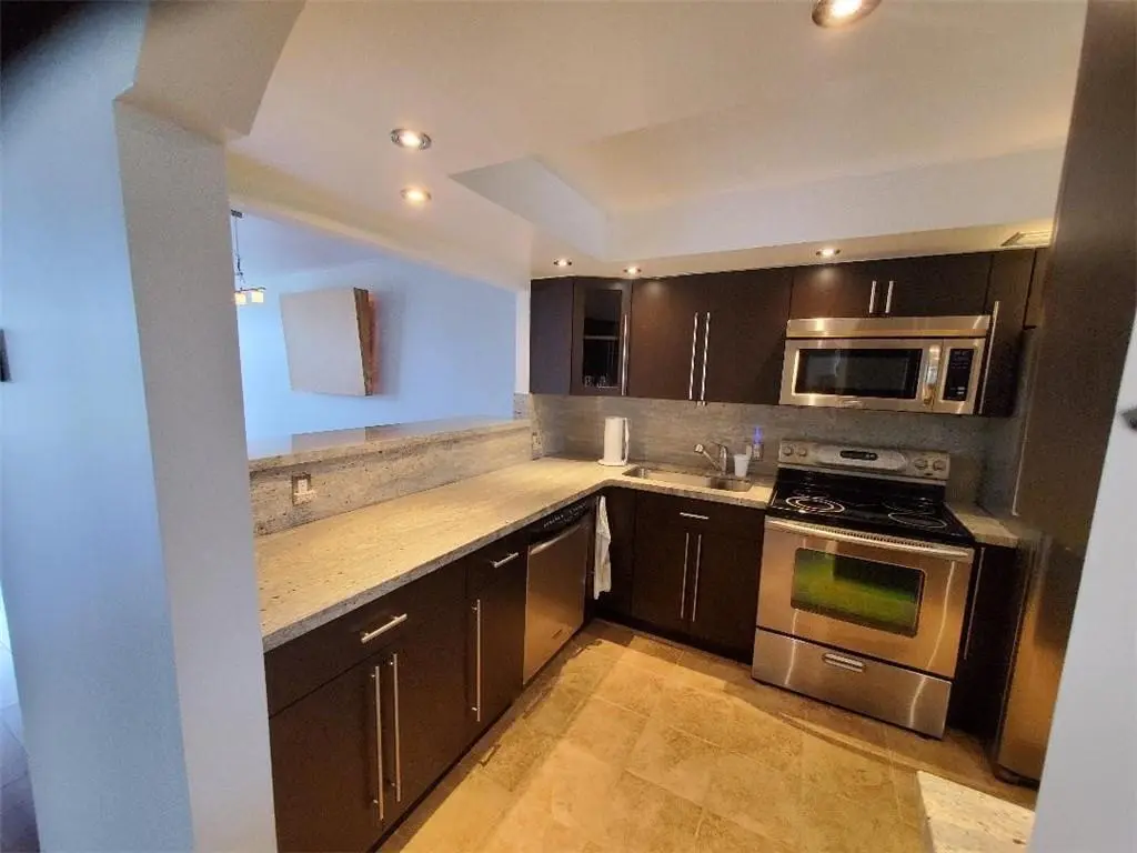 3000 S Course Drive 505, Pompano Beach, FL – photo 2