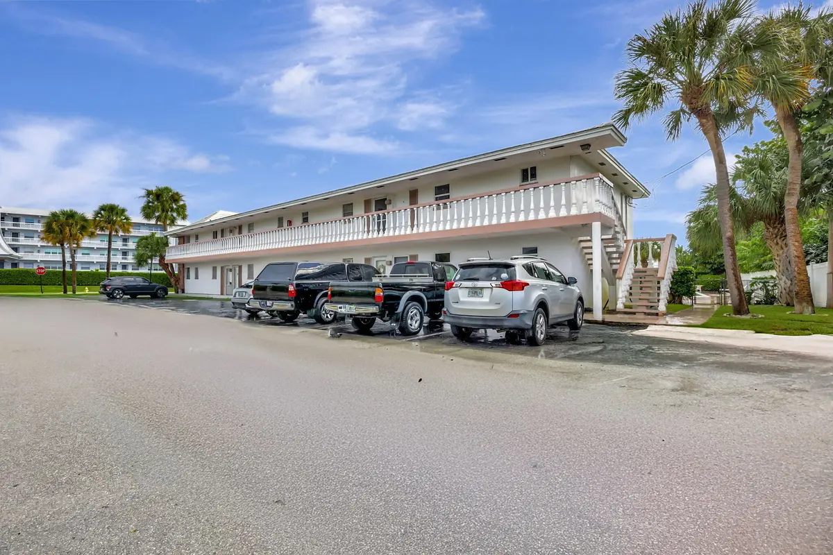 CORINTHIAN 4 at 148 Yacht Club Drive 5, North Palm Beach