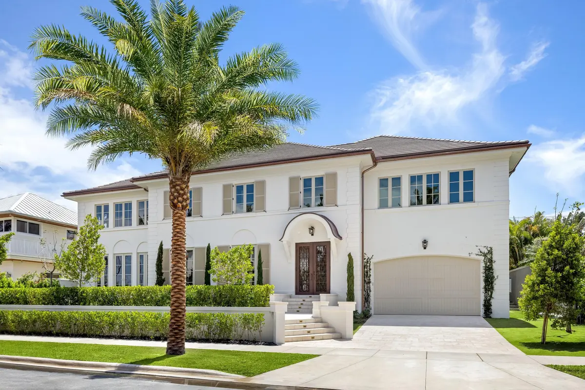 Front at 122 Bloomfield Drive, West Palm Beach